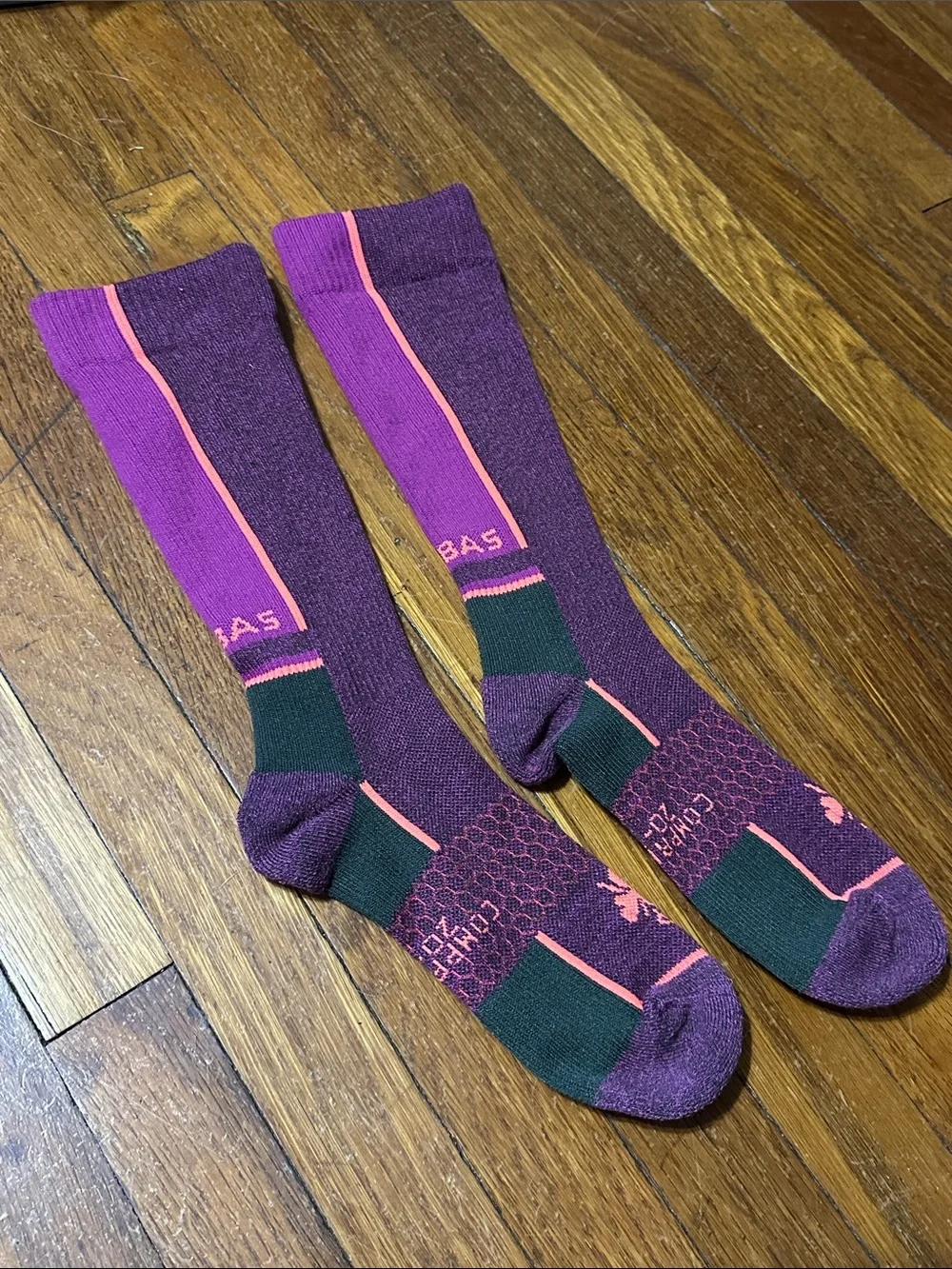 Bombas Purple Compression Socks, Women’s Medium (8-10.5)